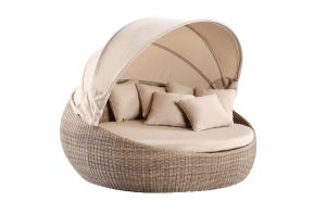 Oval garden day bed