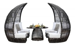 Outdoor furniture daybed